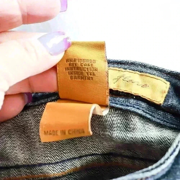 Seven Jeans Size 27 Classic Flare low rise - Picture 12 of 16